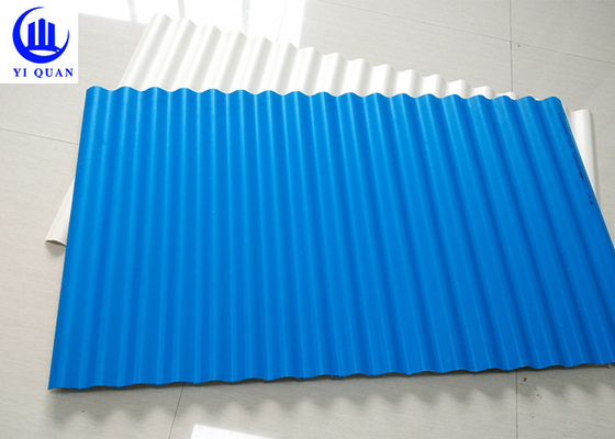 L'isolation électrique a ridé les tuiles de toit en plastique de PVC pour l'usine de villa de véranda